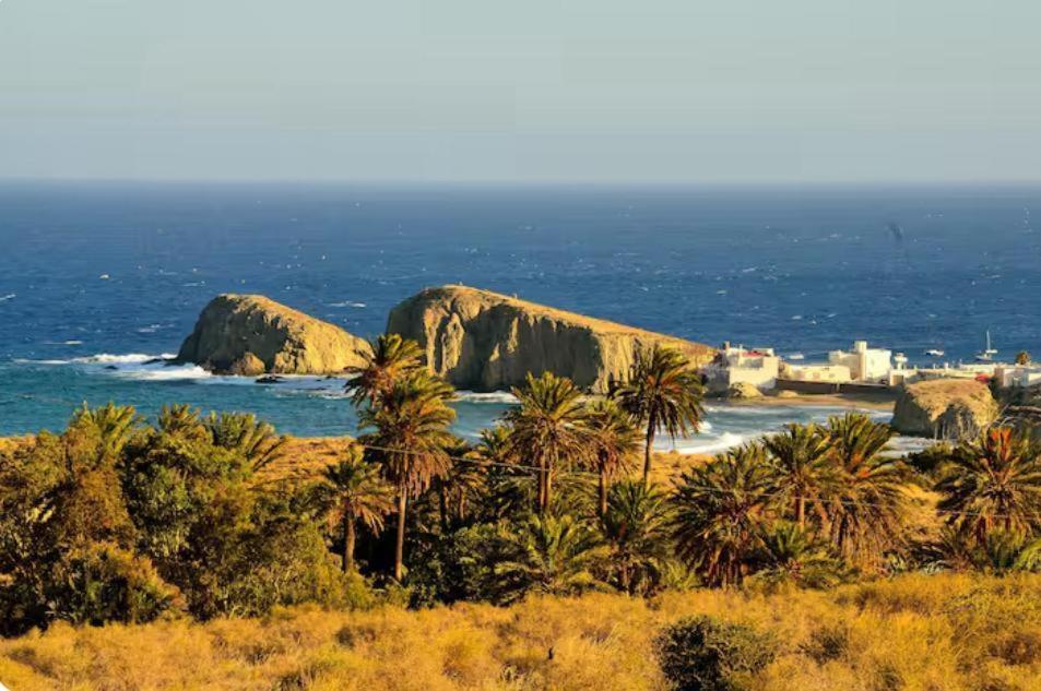 Апартаменты Loft primera línea playa, Cabo de Gata, Wifi Ретамар Экстерьер фото